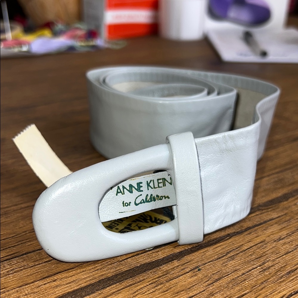 NWT Vintage Anne Klein Light Gray Leather Belt- M
